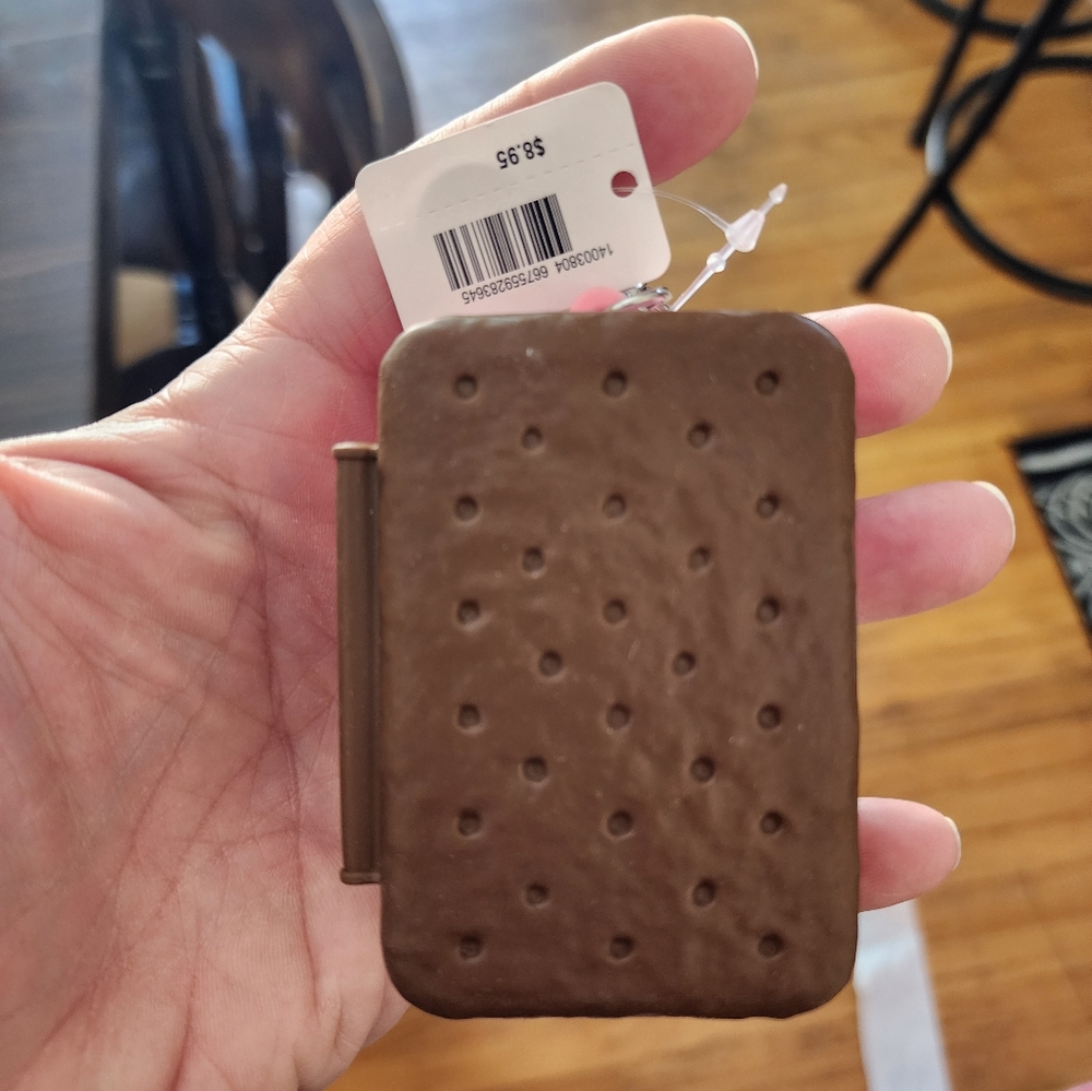 Ice Cream Pocketbac Holder